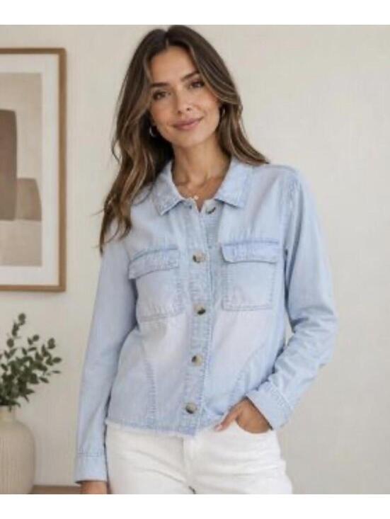 Nicole Miller Tops - Nicole Miller Light Blue DenimButton-Up Shirt Jacket Size M
